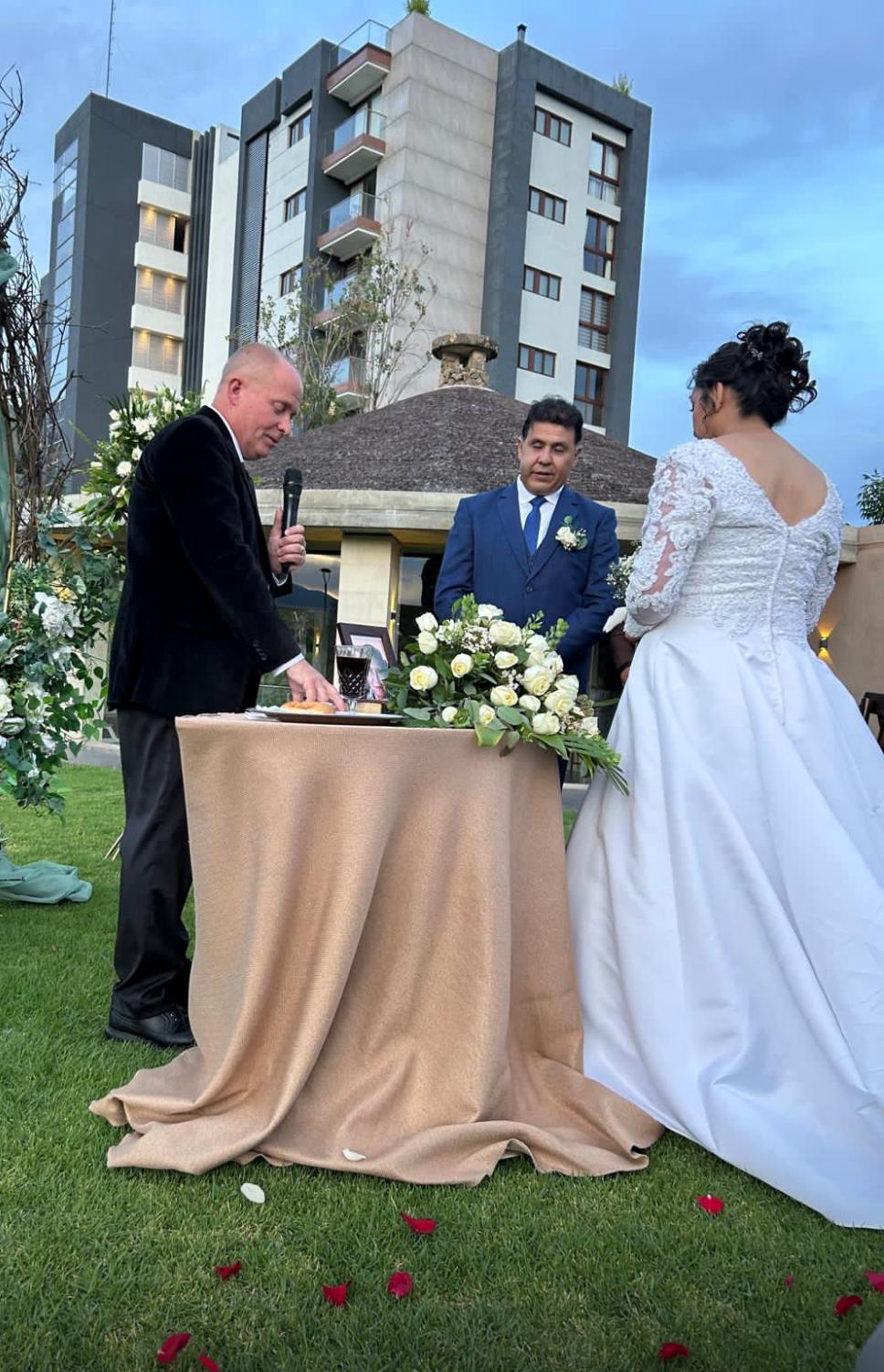 David Larson officiating Edgar and Grinela's wedding